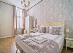 hdr_sb_serenity_boutique_room1_1